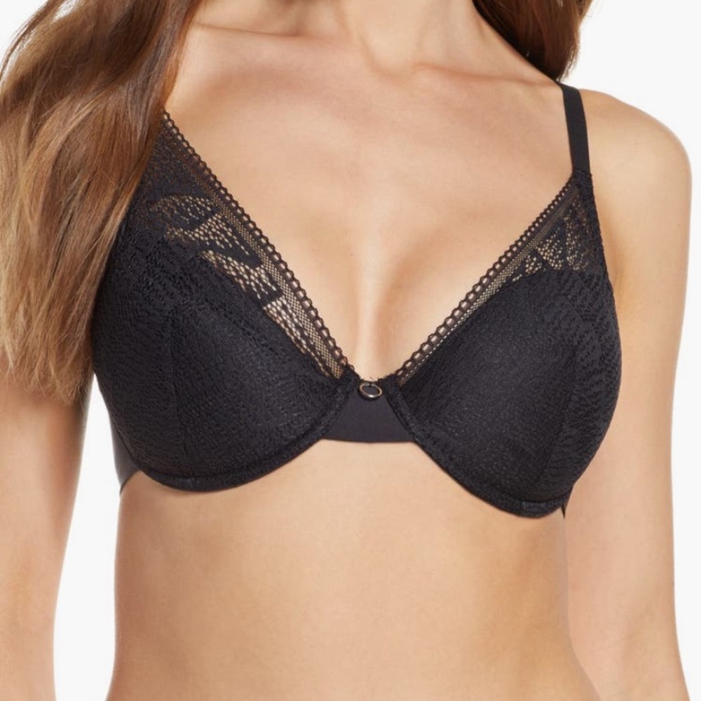Chantelle Erika Lace Plunge Lightweight Bra NWT